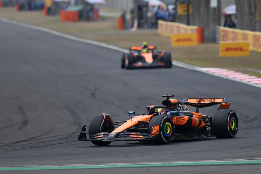 悬念一触即 悬念一触即